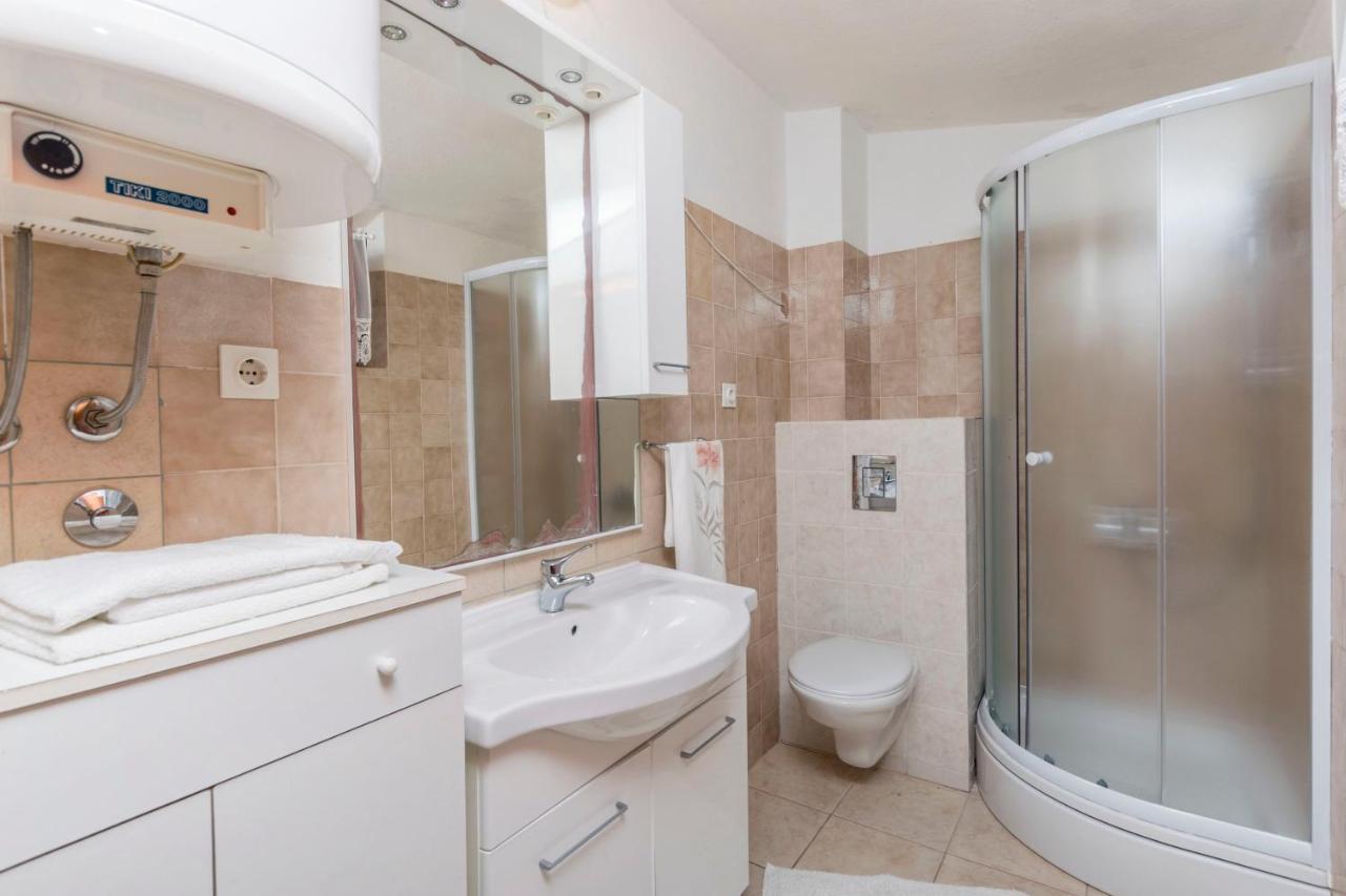 Apartments Dragica Donji Okrug  エクステリア 写真